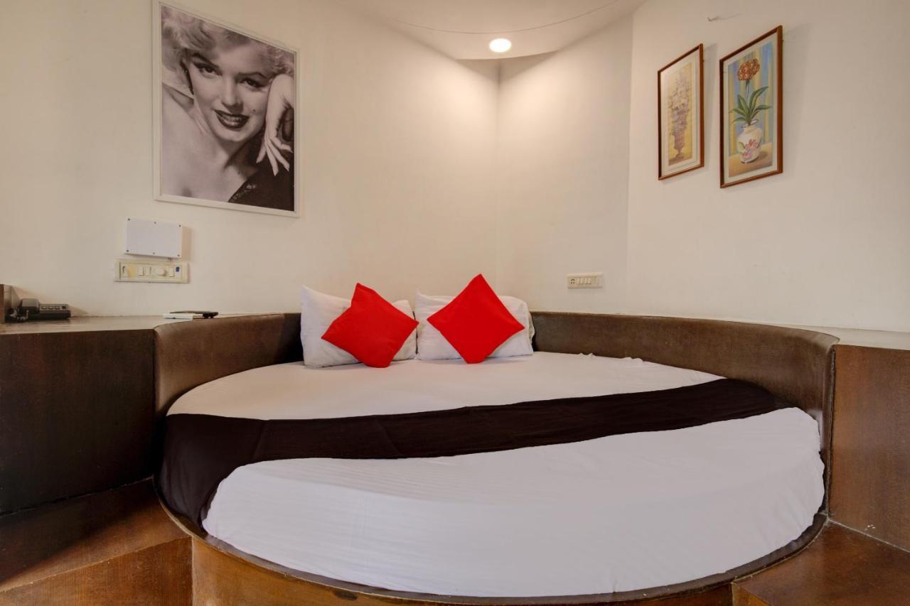 Capital O 77295 Hotel Bansidhar Bhuvan Bombaj Exteriér fotografie